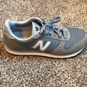 New Balance 311 Sneakers (never worn)